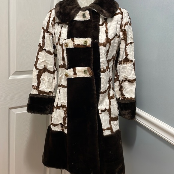 Jackets & Blazers - 🎉HP🎉Rare Vintage Coat